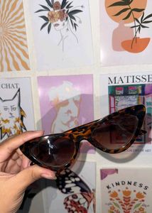 Chic Leopard Print Cat-Eye Sunglasses