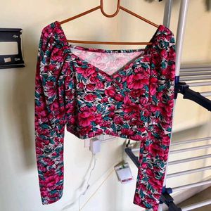 Floral Print V-Neck Crop Top