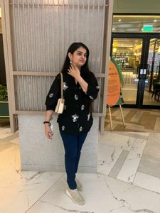 Stylish Black Floral Print Top