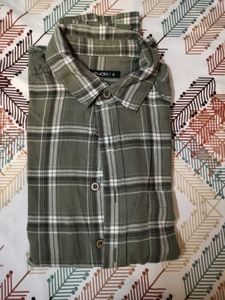 Men's Green Plaid Button-Down Shirt