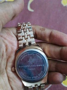 Elegant Gold Tone Watch