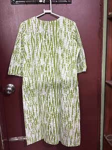Green &amp; White Printed Kurta Set