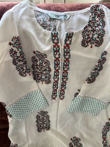 soft longwear  White Kurta Set with Green Print
