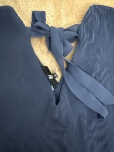 Chic Blue Sleeveless V-Neck Dress