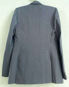 Raymond Suit.
