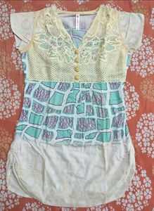 Unique Printed Top with Lace Collar