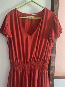 Chic Rust V-Neck Ruffle Sleeve Dress