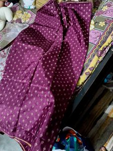 New wine shade saree with blouse piece 80cm