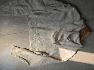 Cream Knit Zip-Up Hoodie (free size)