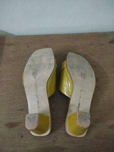 Chic Yellow Cross Strap Heels