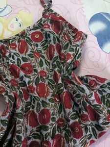 Floral Print Tie-Up Crop Top