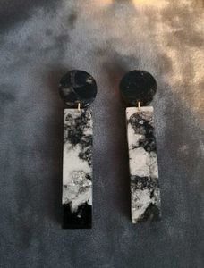 Stylish Black &amp; White Dangle Earrings