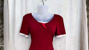 Chic Red Puff Sleeve Lace Trim Dress