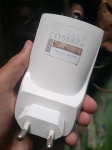 TP-Link Wi-Fi Router and extender combo
