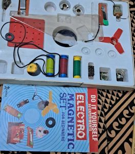 RARE 1990s Vintage electro magnetic beginners set