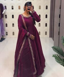 Space silk trending gown