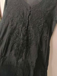 Elegant Black Embroidered Kurta