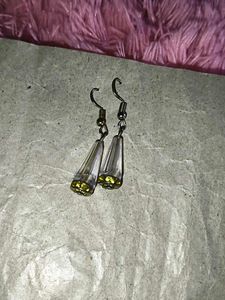 6 pairs of earrings