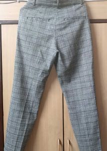 H&amp;M Checked Trousers 👖