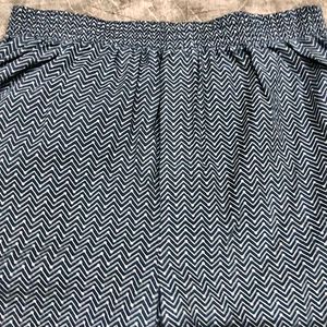 Stylish Chevron Pattern Shorts