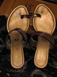 Elegant Gold Toe-Ring Wedge Sandals