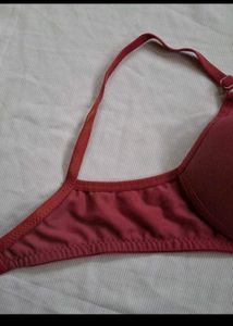 3️⃣ Three Comfortable Everyday Bras