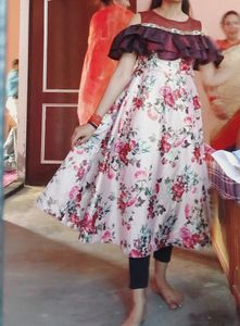 Beautiful Gown For Girls And Tenagers