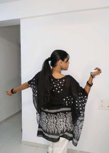 Black &amp; White Printed Kaftan Top