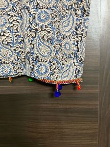 Ethnic Short Top with Paisley VEGETABLE Print