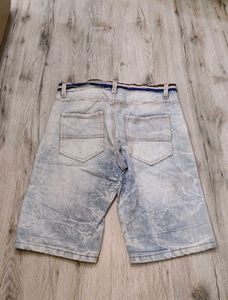 sc9946 Sabrin shorts waist 32 inches