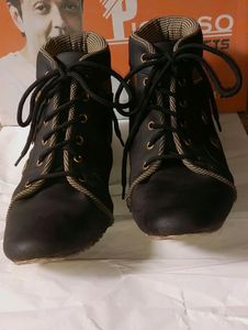New Branded Boots For Women
