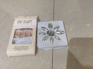 Only Beauty Press-On Nails Set
