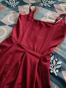 Elegant Burgundy Maxi Dress