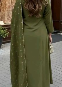 Elegant Olive Green Kurta Set