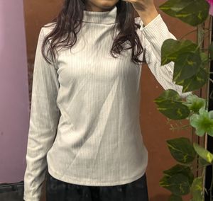 grey ribbed mock-neck long sleeve 🩶