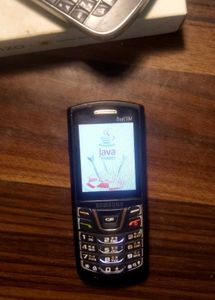 Vintage Samsung java phone