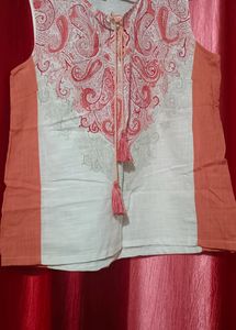 ottoNew Sleeveless Branded Top . Very Good Fittin