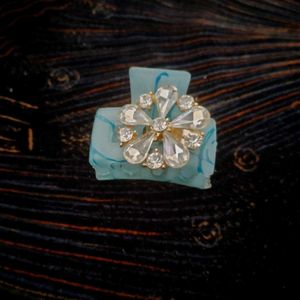 Sparkling Rhinestone Flower Ring
