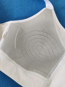under armour White Sports Bra with Front Zipper