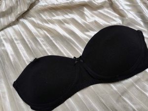 Padded Black Strapless Bra (Straps Included)