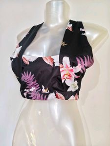 Floral Halter Crop Top Size S-M 30"-34"