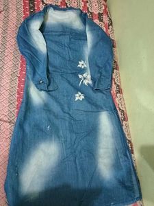 Stylish Denim Kurta with Leaf Print