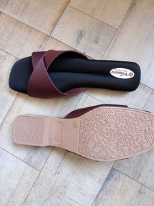 Stylish Women's Maroon Slides