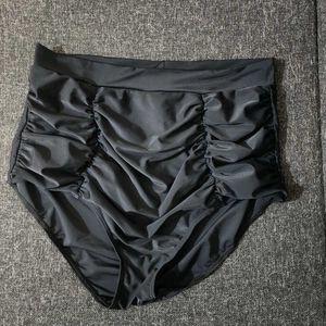 Chic Plus Size Black Ruched Bikini Bottom