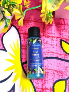 St.Botanica Acai Berry Body Wash