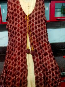 branded kurta with shrug
