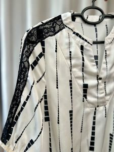 Stylish White &amp; Black Print Top
