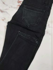 Black Distressed Jeans