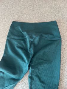 Alo Ribbed High-Waist Leggings