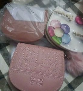 Coin Purse With Pompom